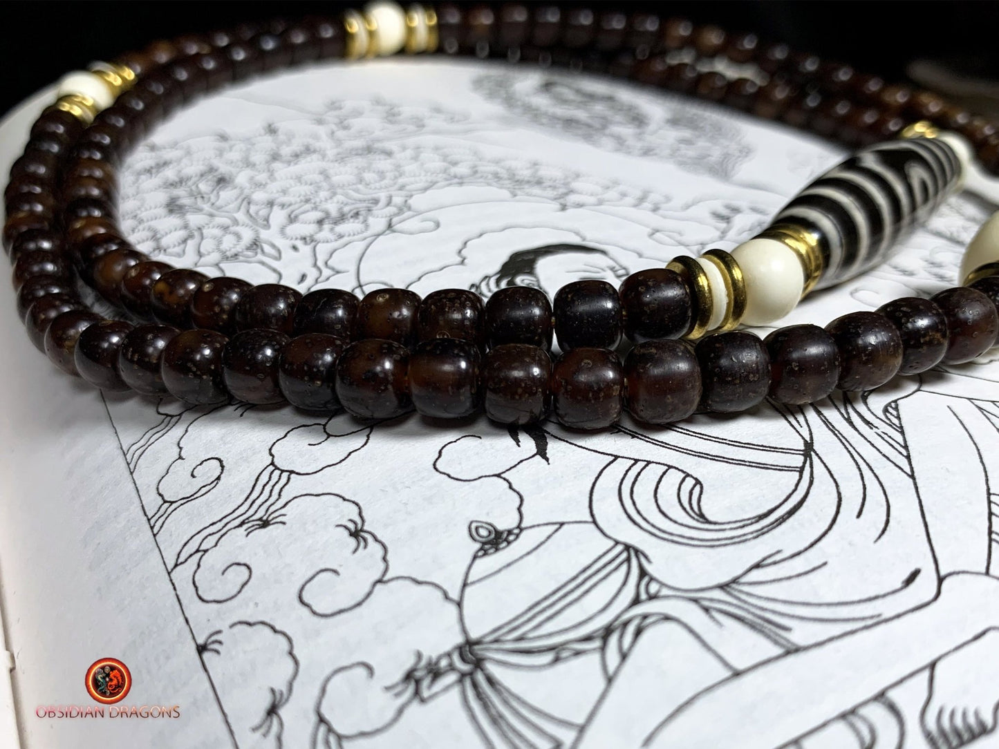 Mala Tibétain en Graines de Bodhi Fossiles - DZI à Trois Yeux | obsidian dragons