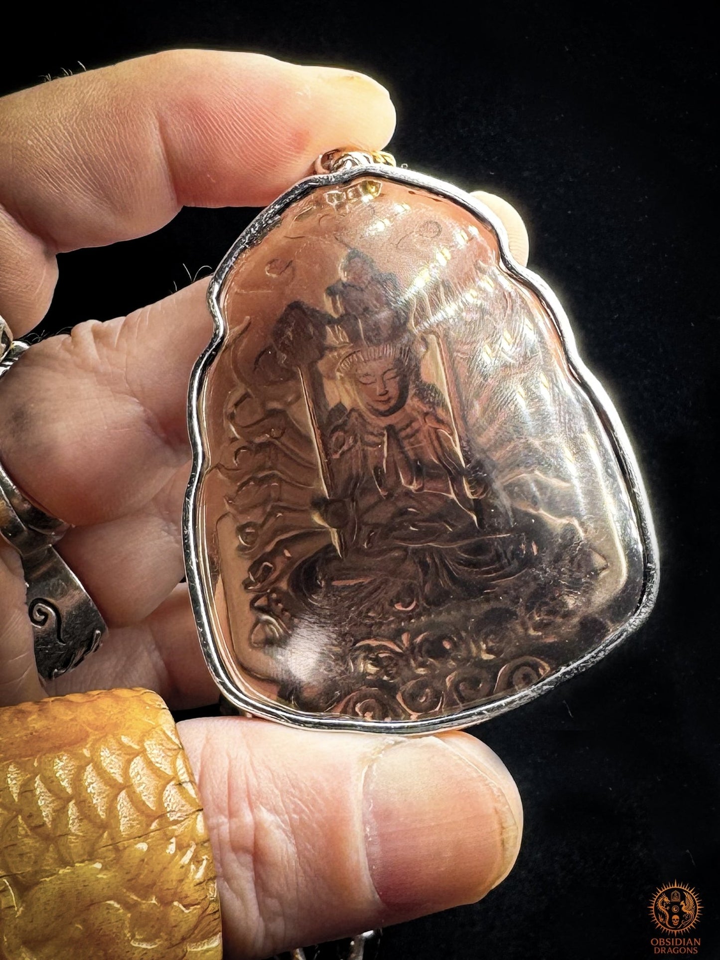 Mala en obsidienne - Pratique de Chenrezig à mille bras | obsidian dragons