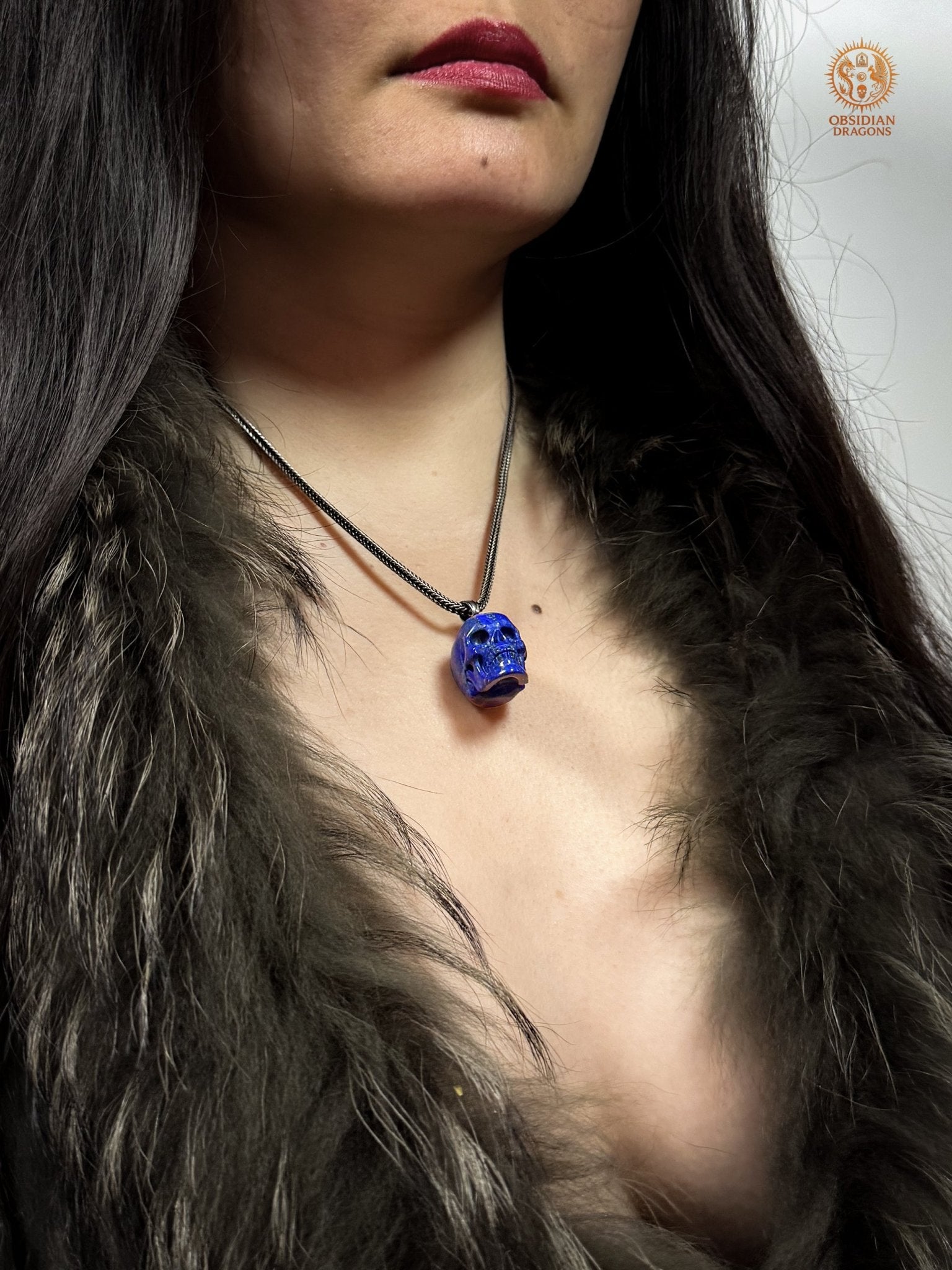 Pendentif crâne en lapis-lazuli naturel | obsidian dragons