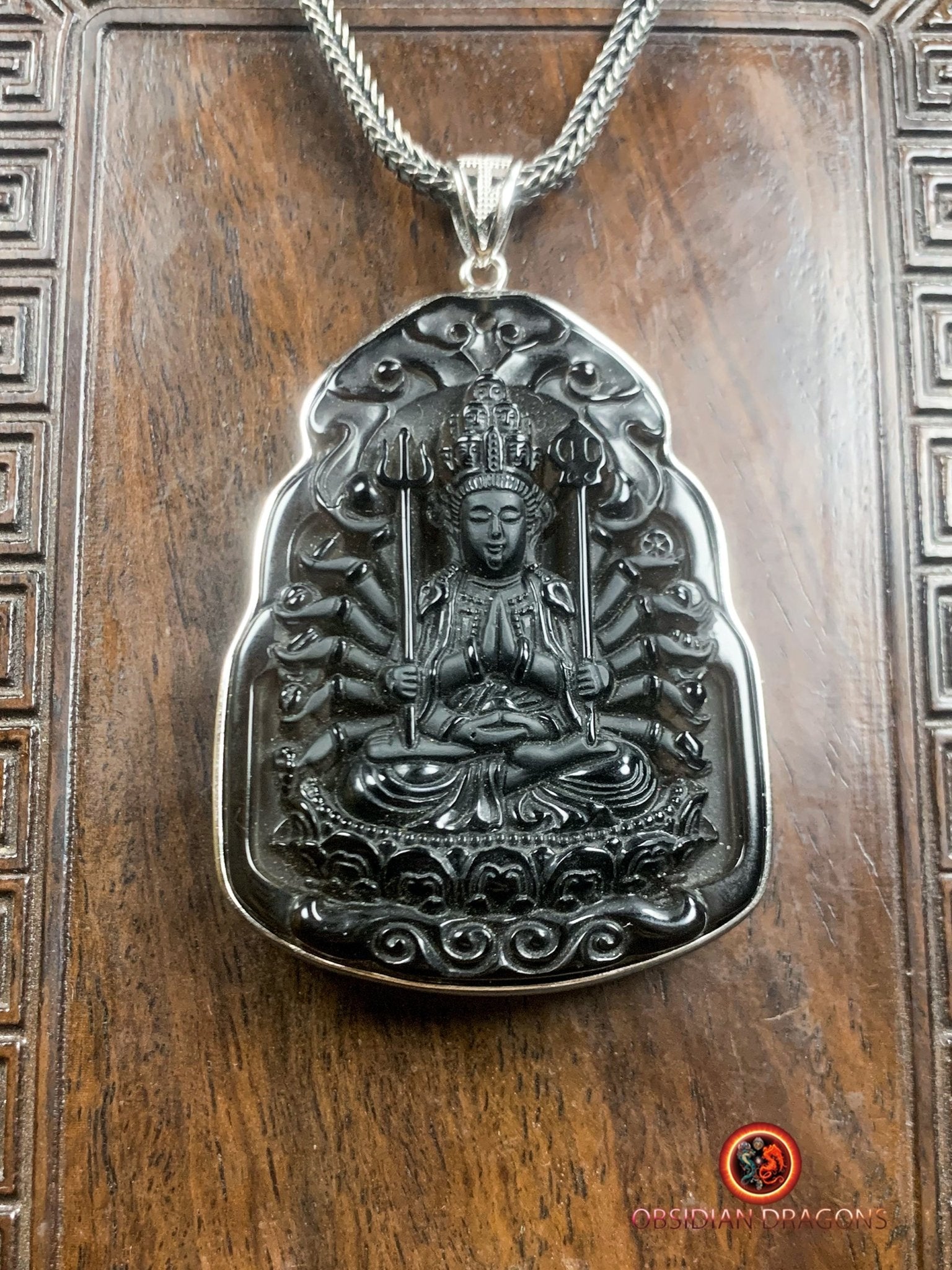 Pendentif Bouddha en Obsidienne - Protection de Chenrezig | obsidian dragons