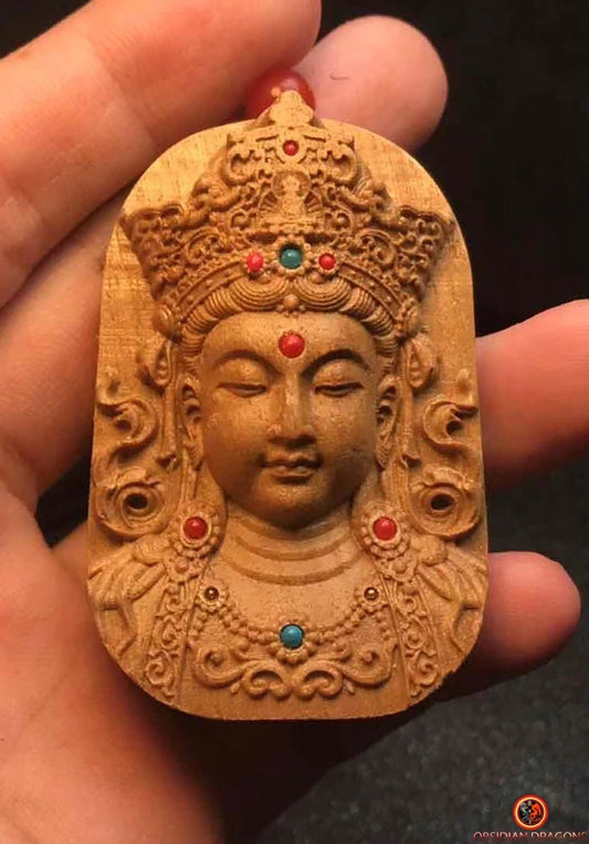 Pendentif Bouddhiste Guan Yin en Bois de Santal - Amulette | obsidian dragons