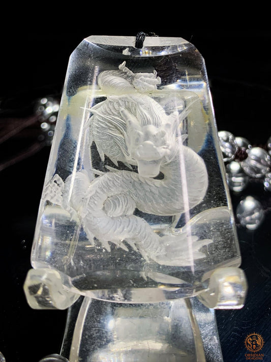 Pendentif Dragon en Cristal de Roche – Intaille - Glyptique | obsidian dragons