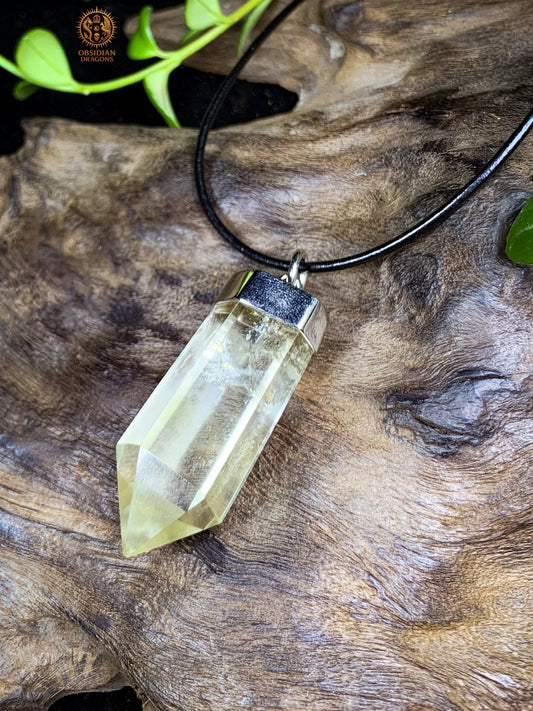 Pendentif Pointe de Cristal – Citrine - Lame de Lumière | obsidian dragons