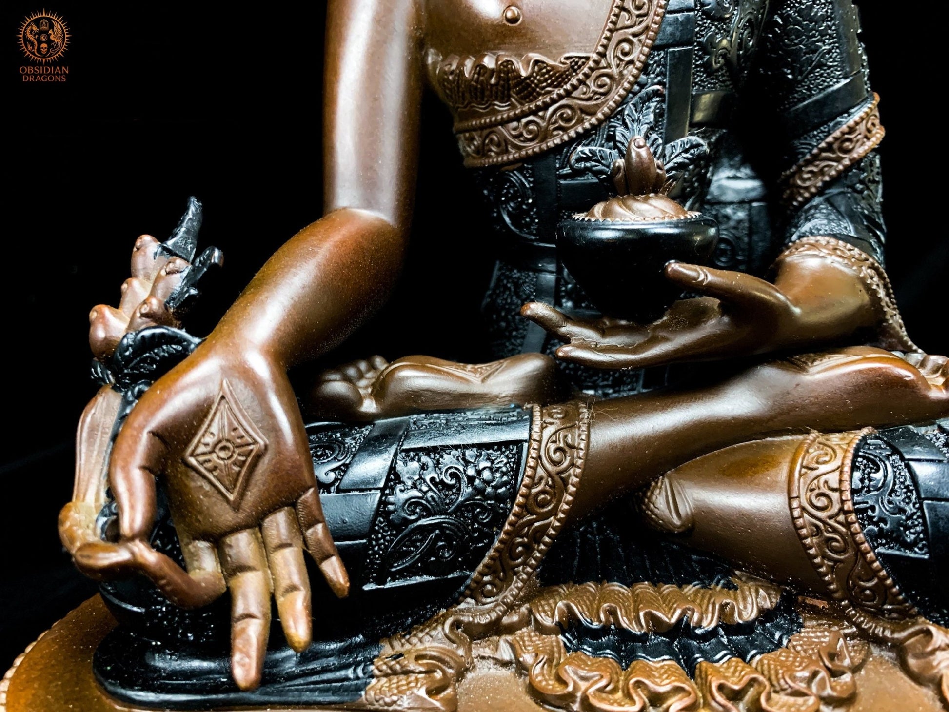 Statue du Bouddha Médecine en Bronze – Chef-d’Œuvre Tibétain | obsidian dragons