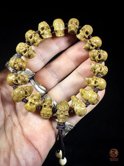 Bracelet crânes en bois de cerf sculptés à la main