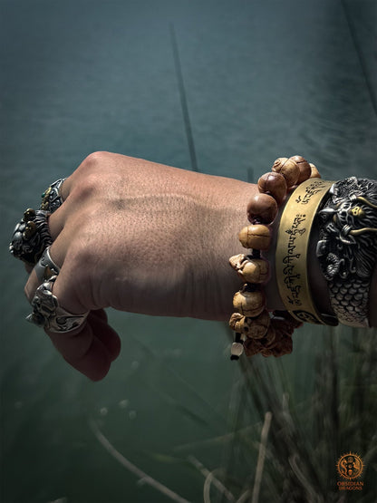 Bracelet crânes en bois de cerf sculptés à la main