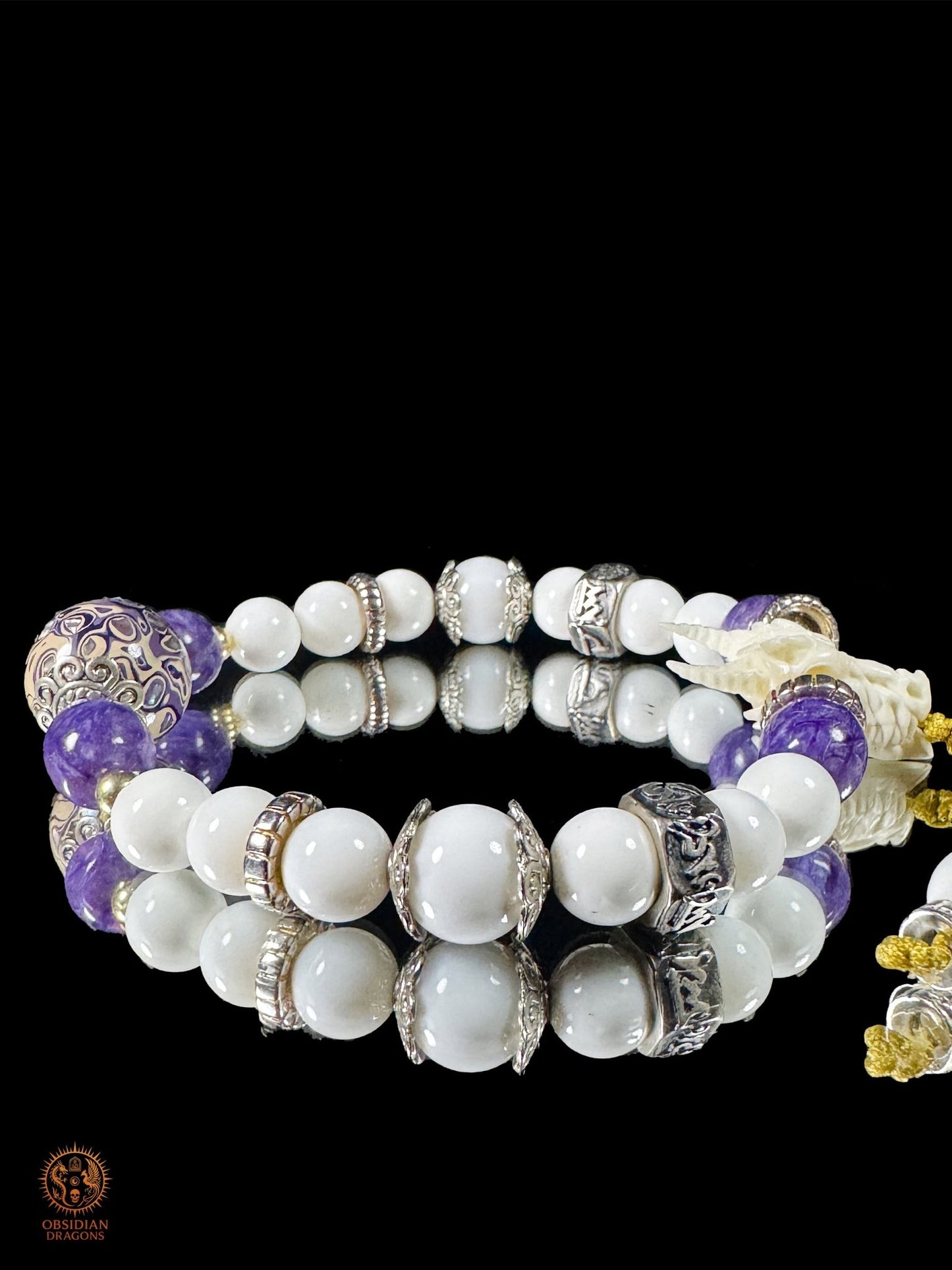 Bracelet dragon en nacre de bénitier et charoïte