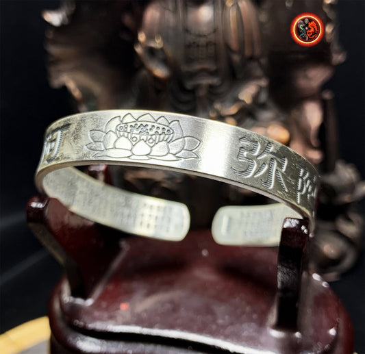 Bracelet jonc bouddhiste en argent 999 (poinçonné Ag999) mantra "Namo Amitofo" "Om ami dewa hri!", soutra du coeur gravé à l'intérieur - obsidian dragon
