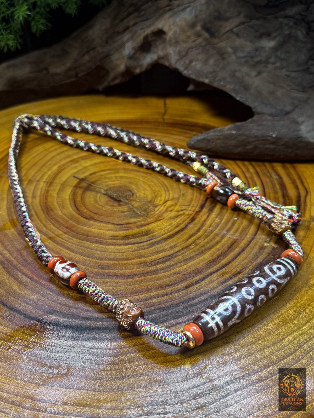Collier DZI à 21 yeux rare en agate avec Acala en bois de cerf, DZI Lotus, DZI Monseigneur, Nan Hong et tressage artisanal réglable - Obsidian Dragons