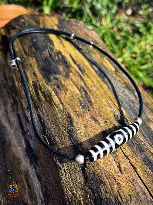 Collier DZI à 3 yeux – perle du ciel tibétaine authentique - obsidian dragons