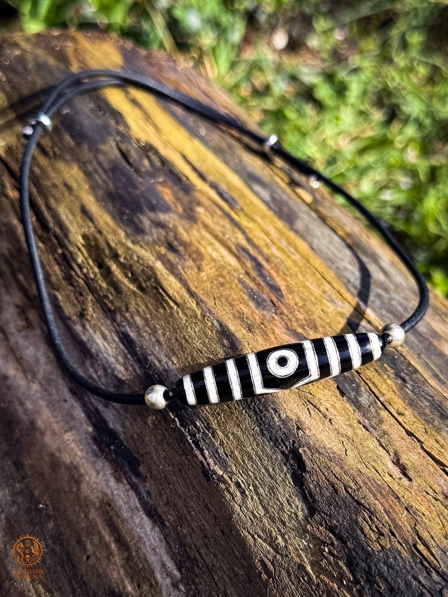 Collier DZI à 3 yeux – perle du ciel tibétaine authentique - obsidian dragons