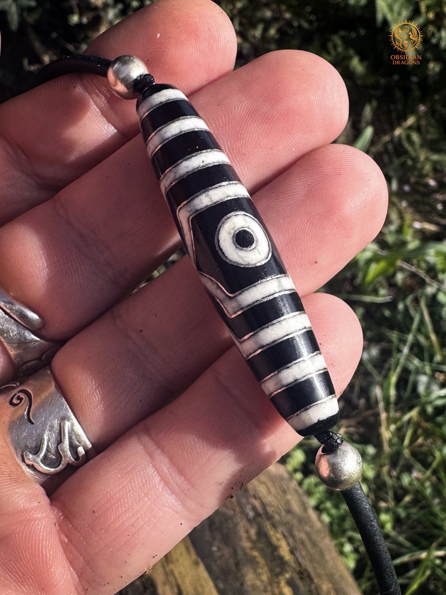 Collier DZI à 3 yeux – perle du ciel tibétaine authentique - obsidian dragons