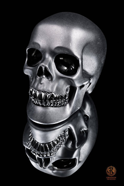 Crâne en obsidienne noire hyper réaliste mat et miroir | obsidian dragons