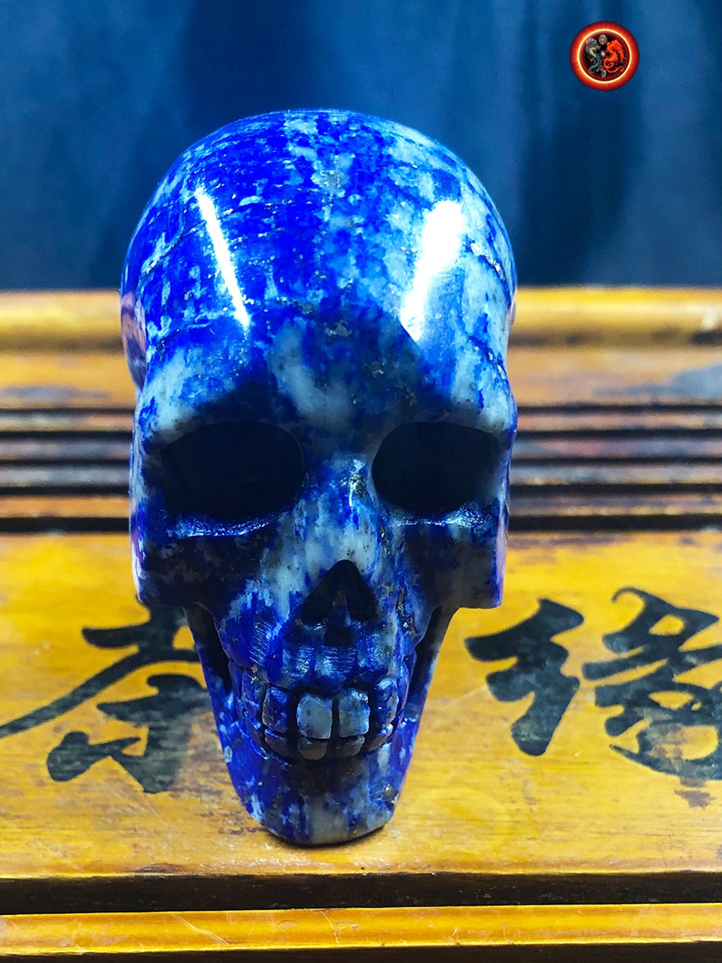 crâne de cristal, crystal skull lapis lazuli entièrement réalisé à la main pièce unique - obsidian dragon