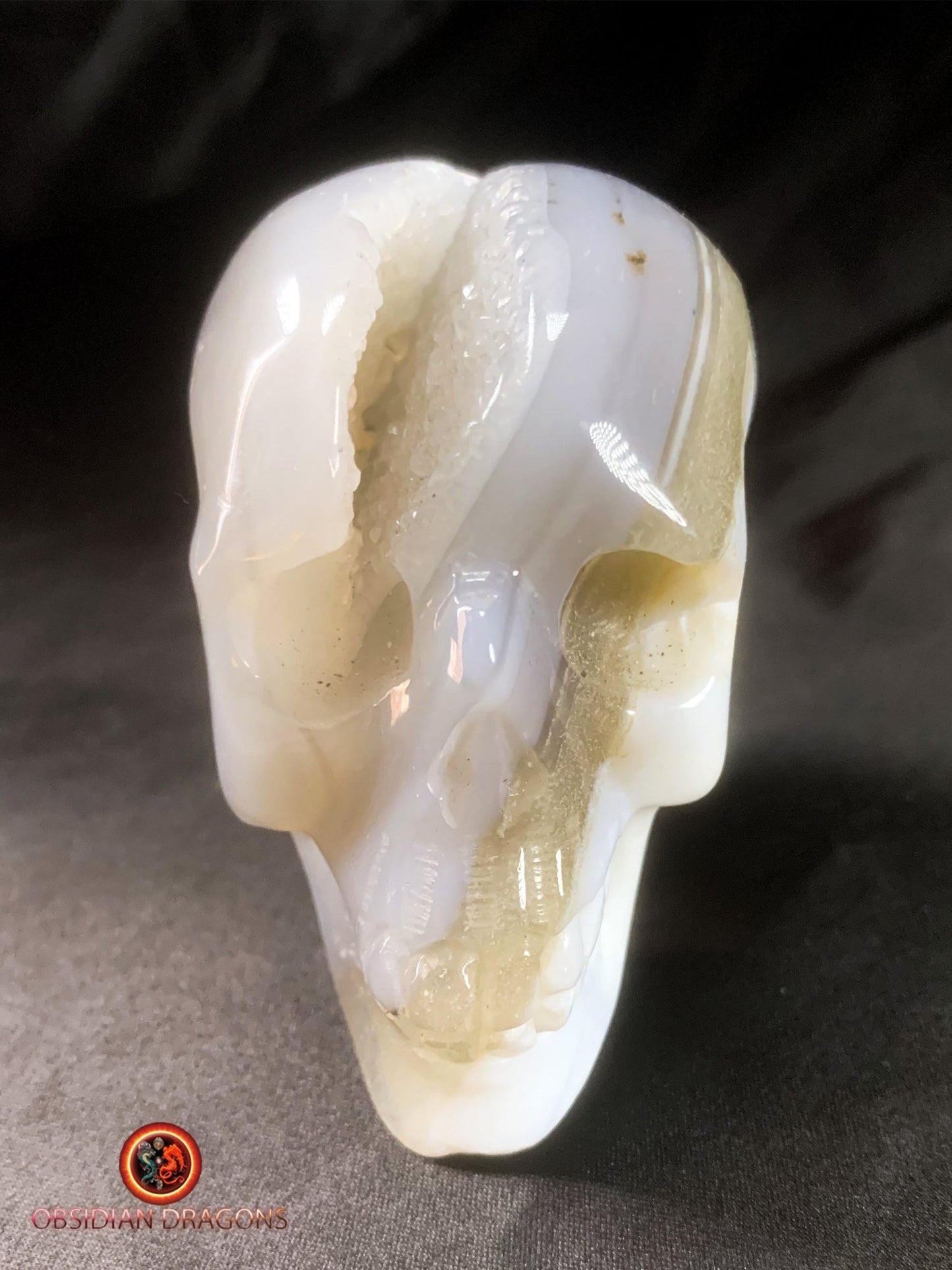 Crâne de cristal unique- Geode de quartz | obsidian dragons