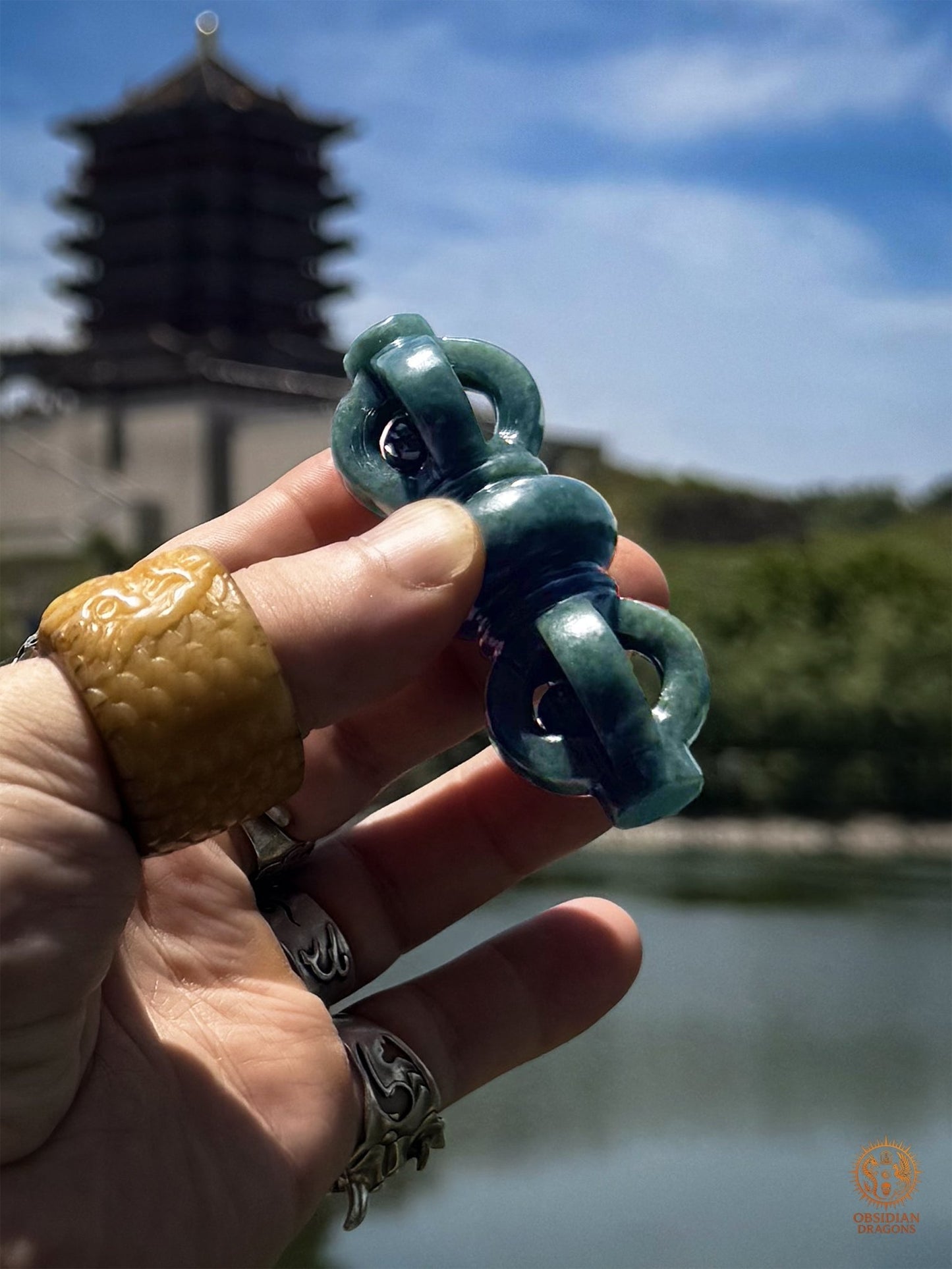 Dorjé en jade néphrite Hetian – Vajra en pierre naturelle
