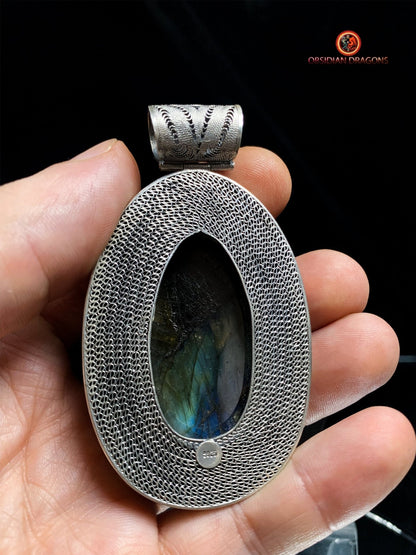 Pendentif bouddha en Labradorite- Tradition Qing | obsidian dragons