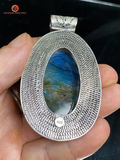 Pendentif Bouddha en Labradorite - Qing Héritage | obsidian dragons