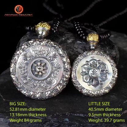 ghau, gau amulette bouddha Vairocana bouddhisme vajrayana tibetain. Argent 925, plaqué or 24K, deux tailles disponibles - obsidian dragon