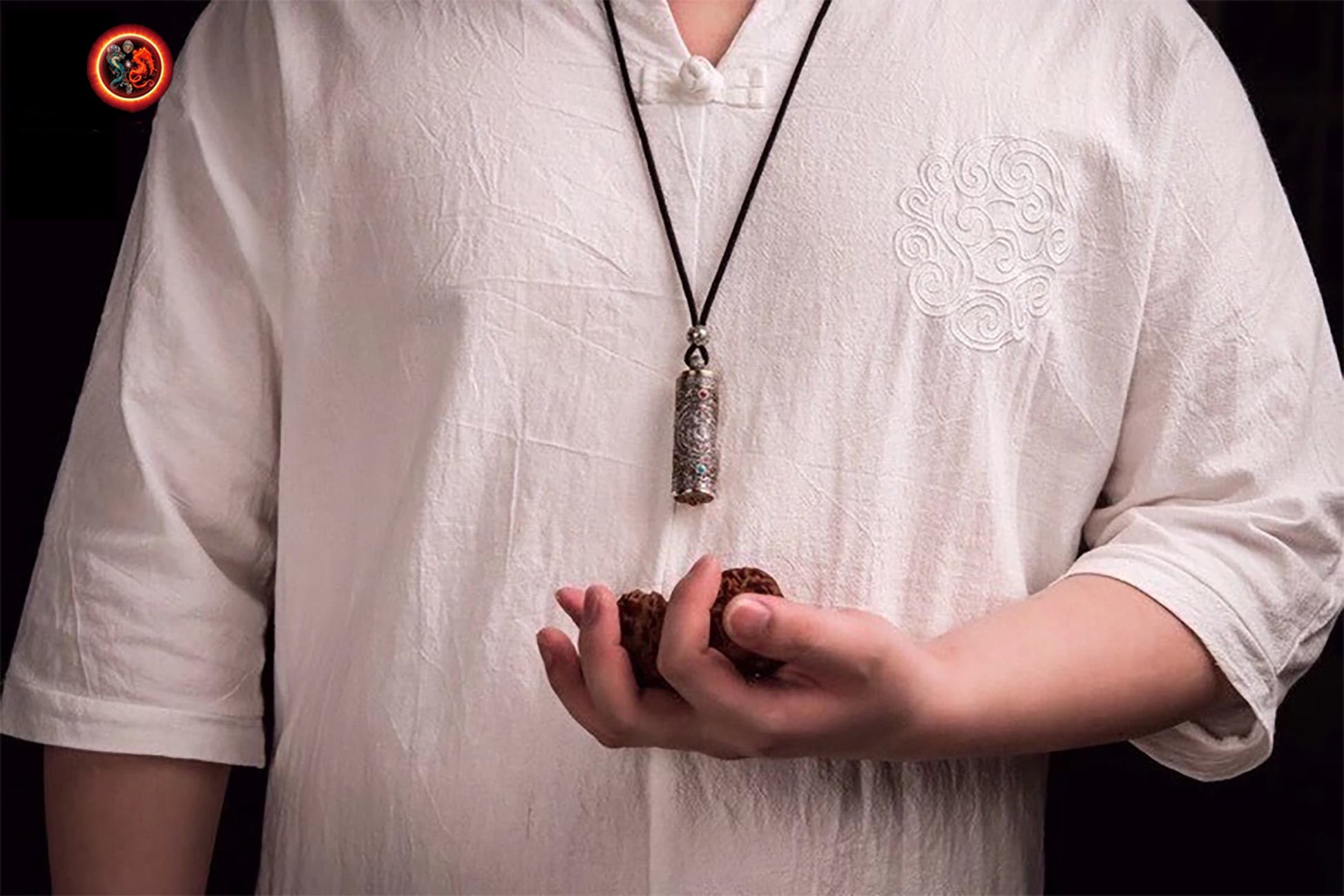 Pendentif Bouddha, amulette de protection bouddhiste, bouddha Amitabha. amulette tournante, sutra du coeur à l'intérieur. - obsidian dragon
