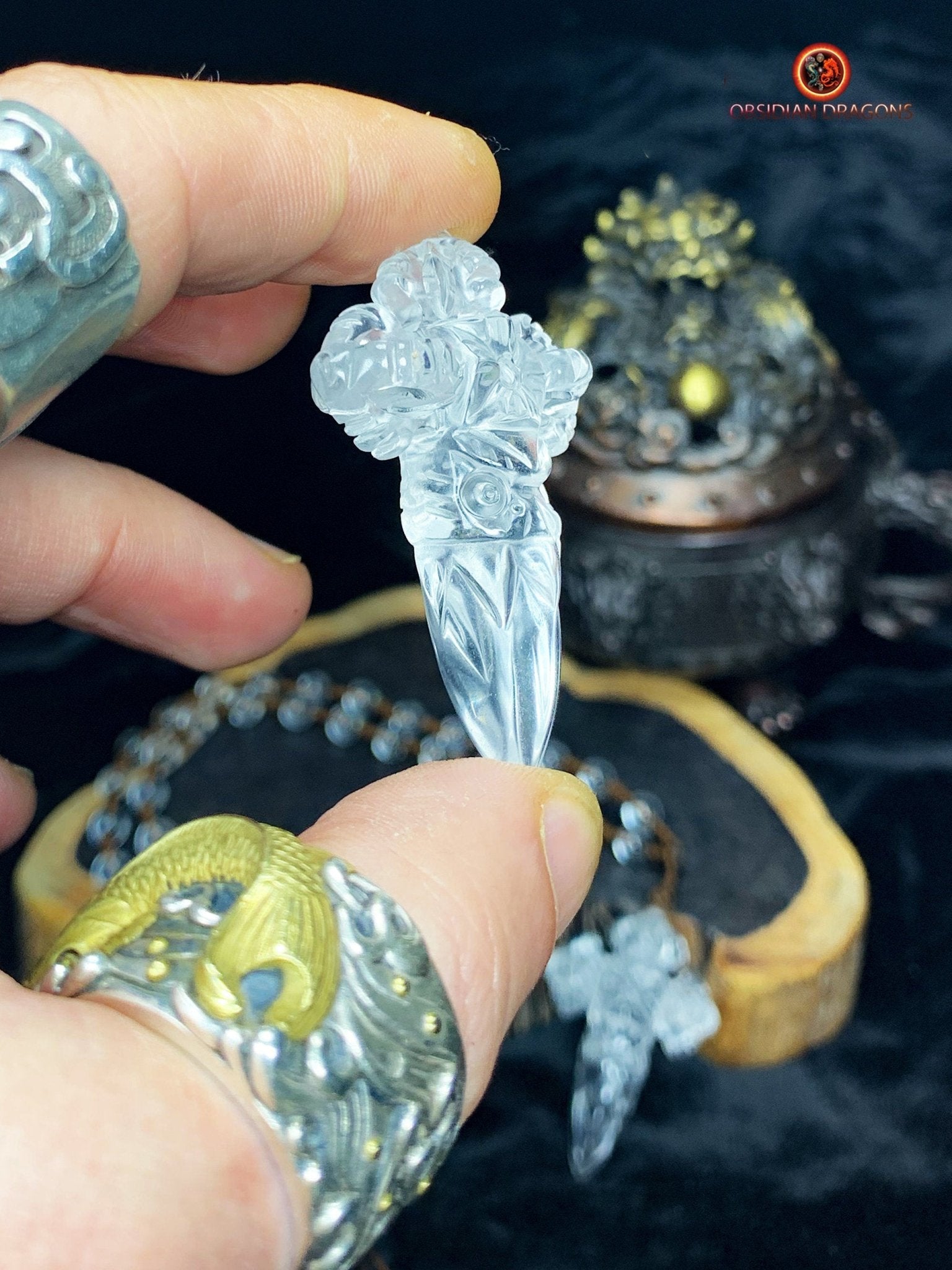 Pendentif phurba en cristal de roche- Vaincre les démons | obsidian dragons