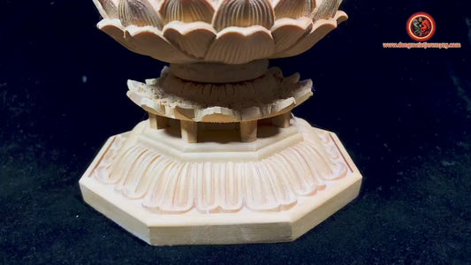 Statue, Buddha-Statuette. Bodhisattva Jizo, Dizang, gelbe Zeder aus Alaska. Außergewöhnliche Handwerkskunst. Zerlegbar. Maße 32 cm/16 cm/15 cm