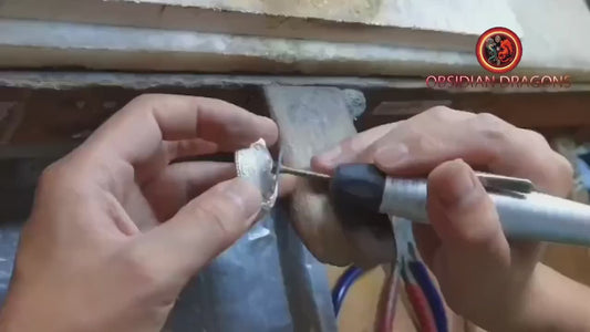 Ghau, reliquaire, amulette bouddhiste tibétain. double dorje ou vajra tournant. protection esoterique, tantrique. Argent, cuivre, turquoise