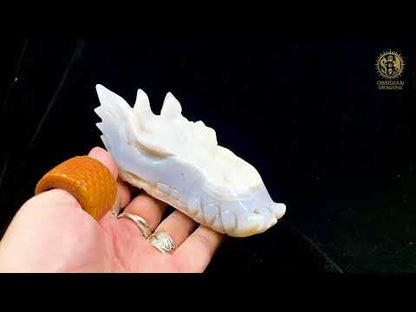 Crâne de Dragon en Calcédoine- Géode- Gardien de l'éveil