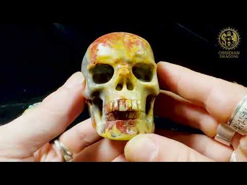 Video hébergé sur youtube du Crâne en jaspe polychrome – Pièce artisanale unique - Obsidian Dragons