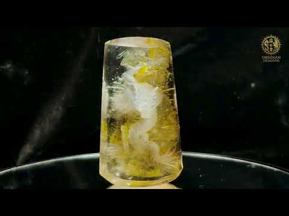 Dragon en Cristal de Roche Glyptique - Pièce Unique