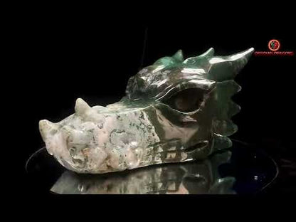 Grand crâne de dragon sculpté en agate mousse