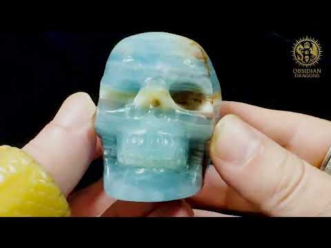 Lien vers la video youtube de Crâne en agate bleue naturelle – Pièce artisanale unique