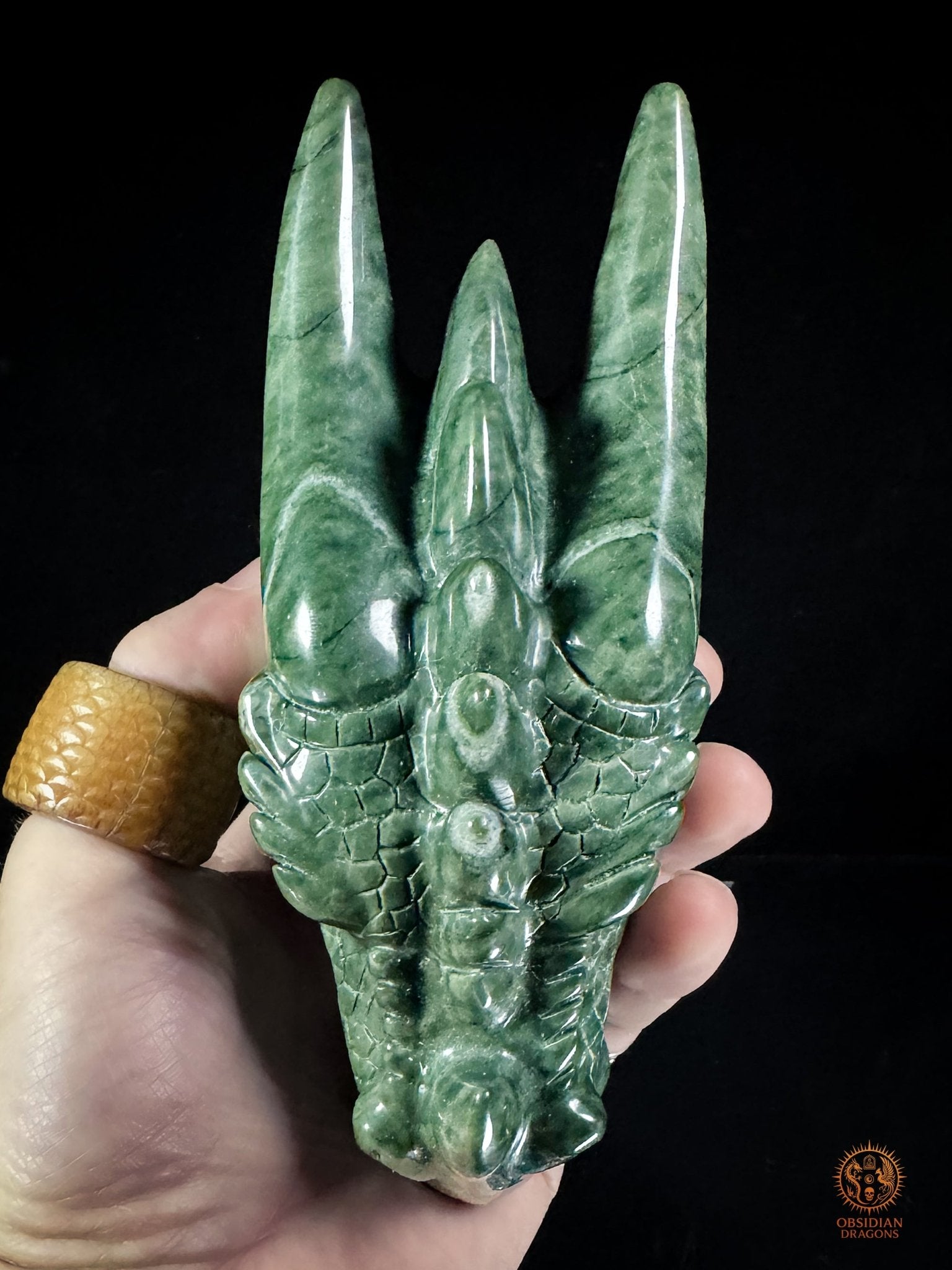 Tête de dragon en jade des 9 dragons – Esprit de la montagne | obsidian dragons