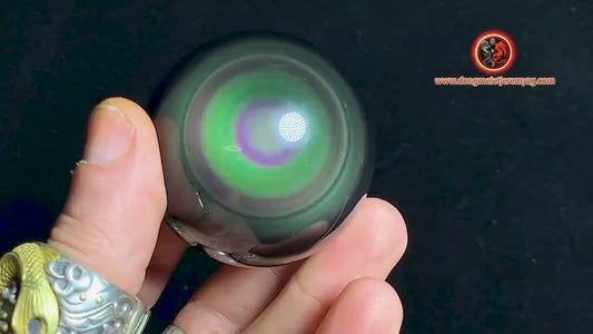 qualité exceptionnelle sphère en obsidienne oeil celeste, pièce rare de collection. 0.200 kg 6 cm de diamètre