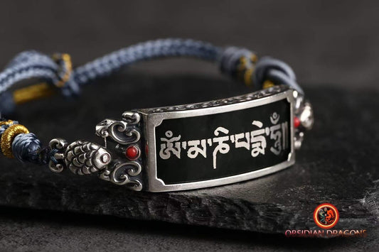 bracelet porte bonheur bouddhiste tibétain. Mantra de la compassion "om mani padme hum". Argent 925, Entièrement tressé à la main. - obsidian dragon