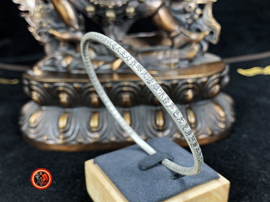 Bracelet jonc bouddhiste sutra du coeur argent 999/1000ème.Sutra gravé à l'extérieur et à l'intérieur du bracelet. - obsidian dragon