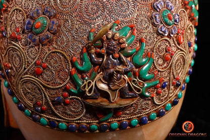 Gigantesque crâne de cristal tibétain- rituels tantriques