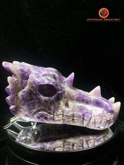 Grand crâne de dragon en améthyste- Artisanal