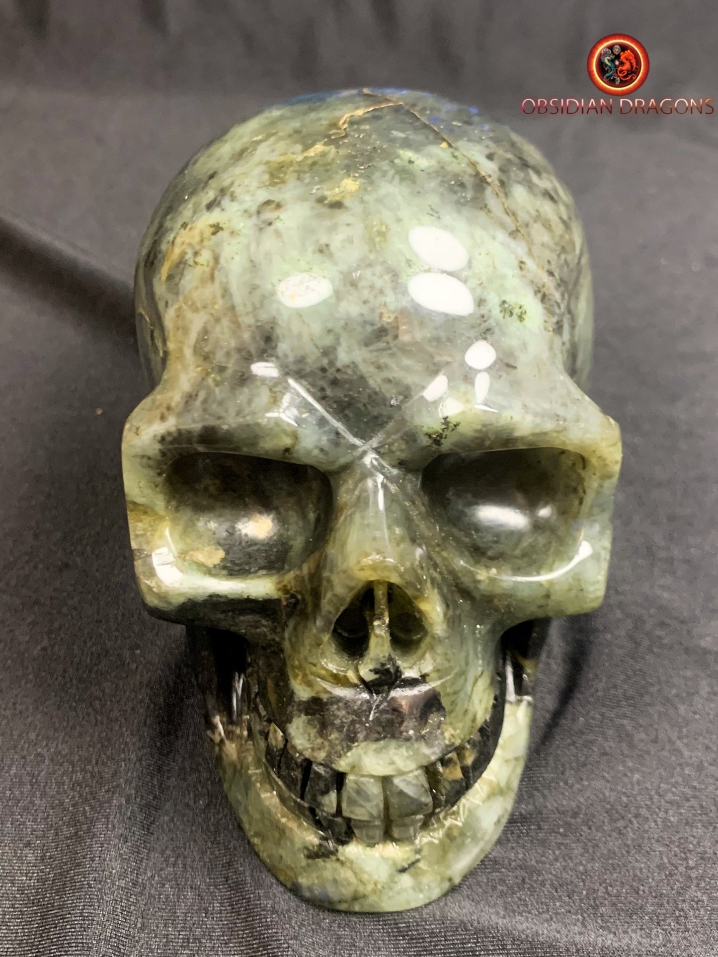 Grand crâne de cristal en labradorite- artisanal