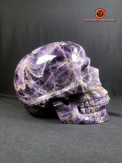 Très grand crâne de cristal en améthyste