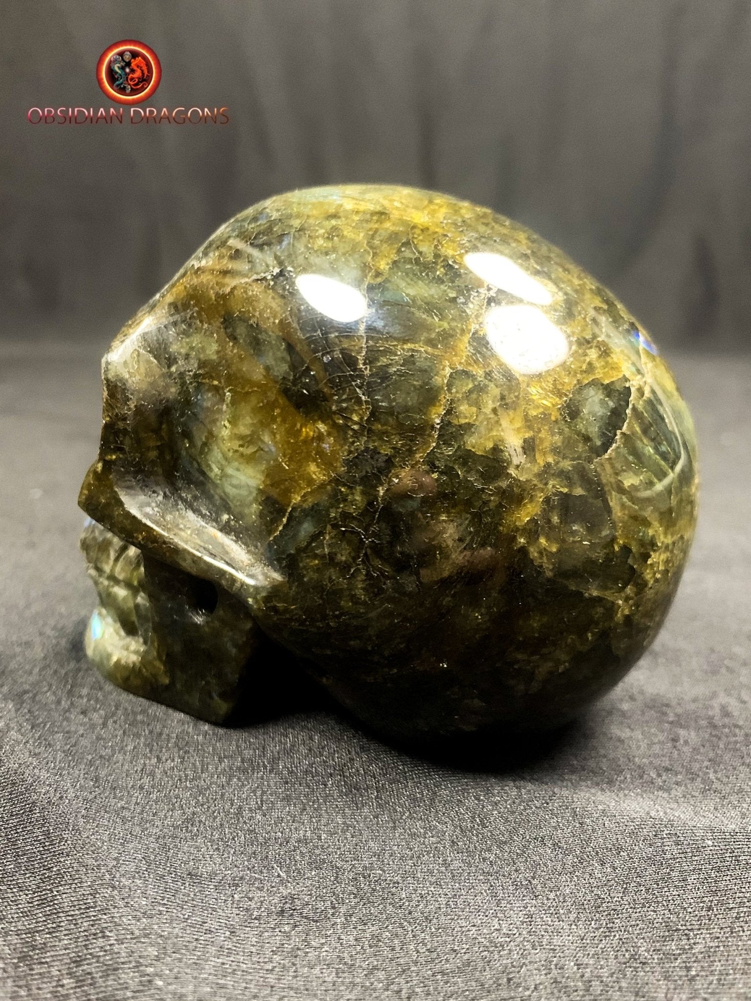 crâne de cristal en labradorite- artisanal