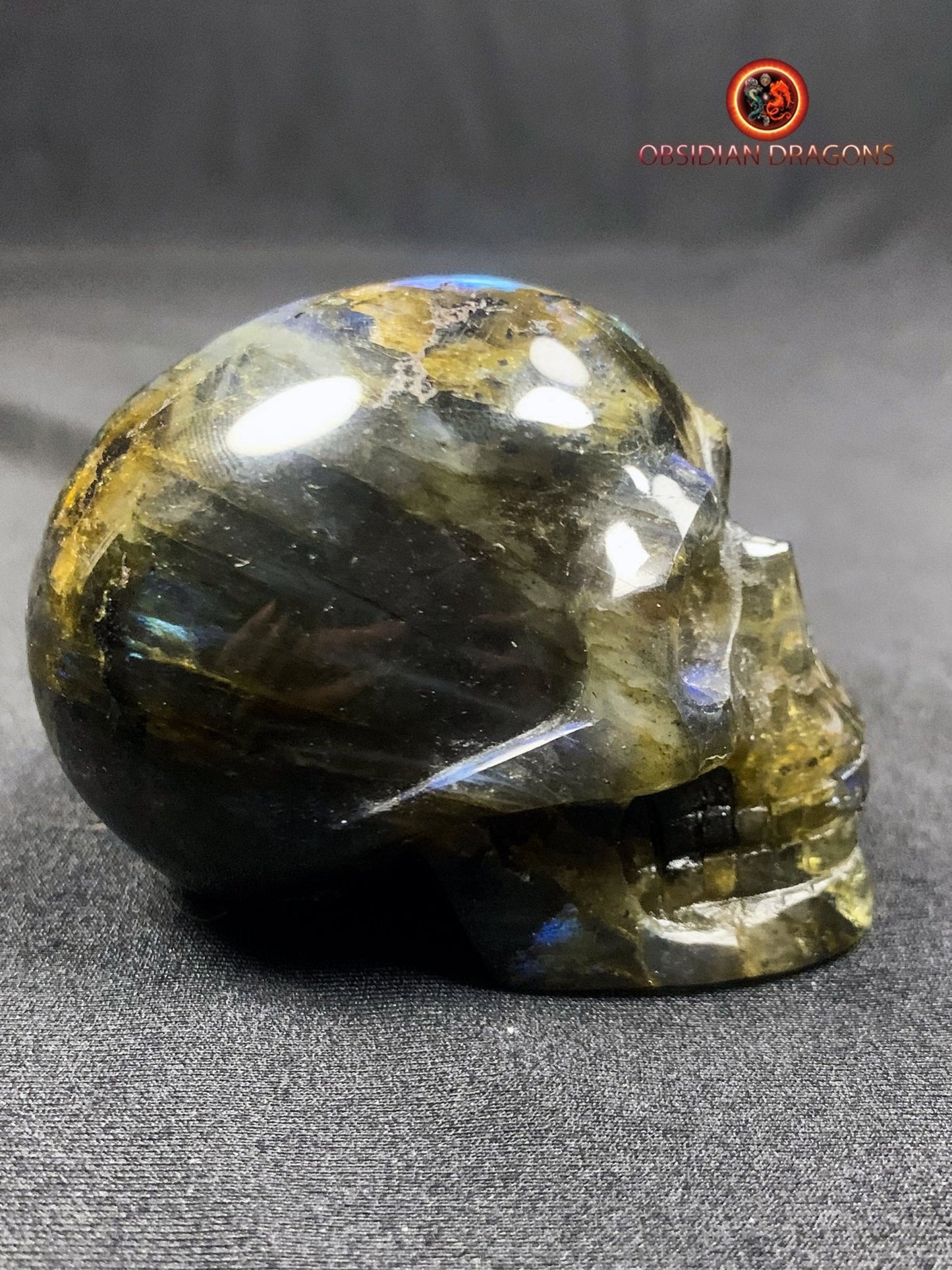 Petit crâne de cristal en labradorite