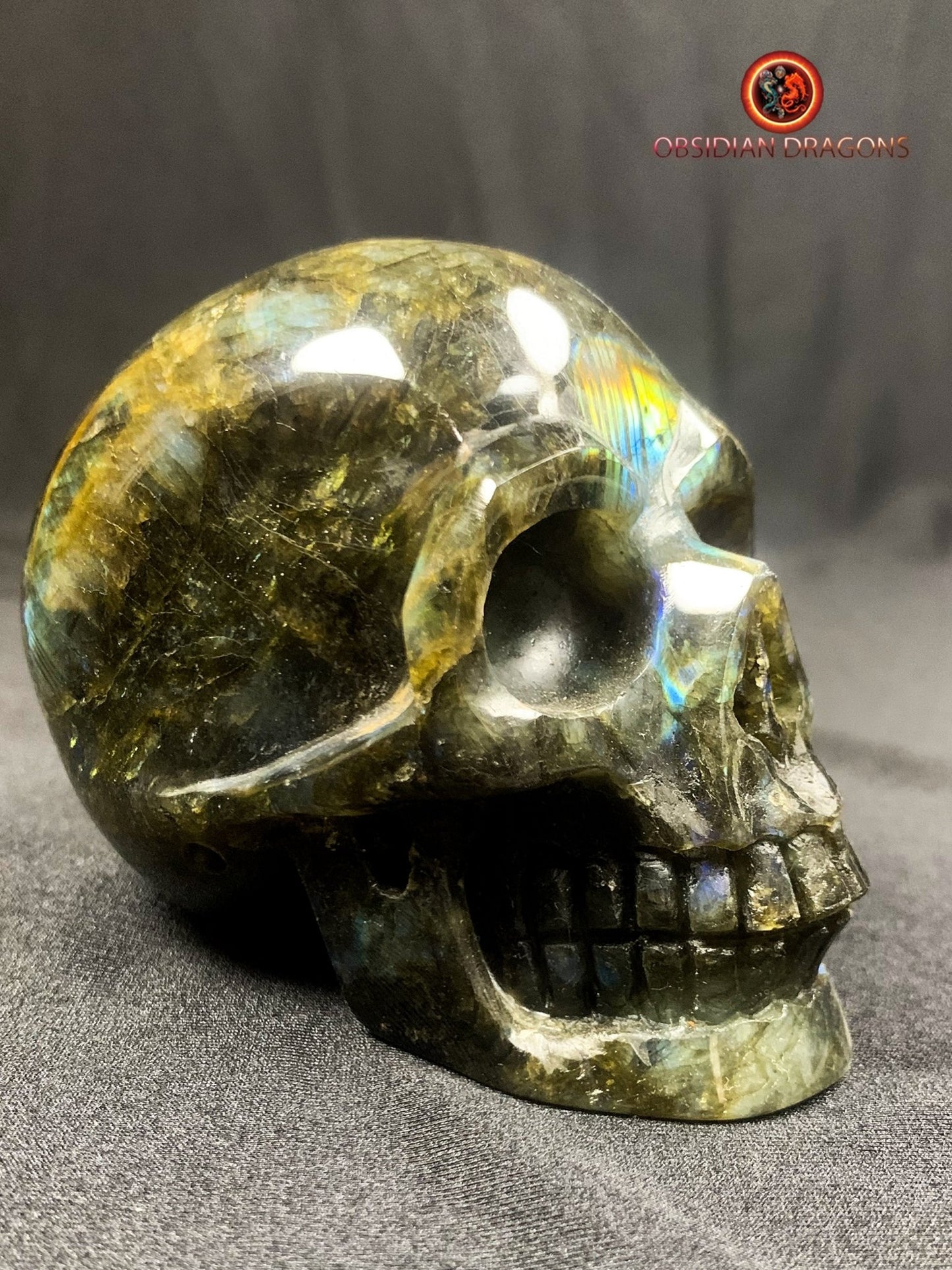 crâne de cristal en labradorite- artisanal