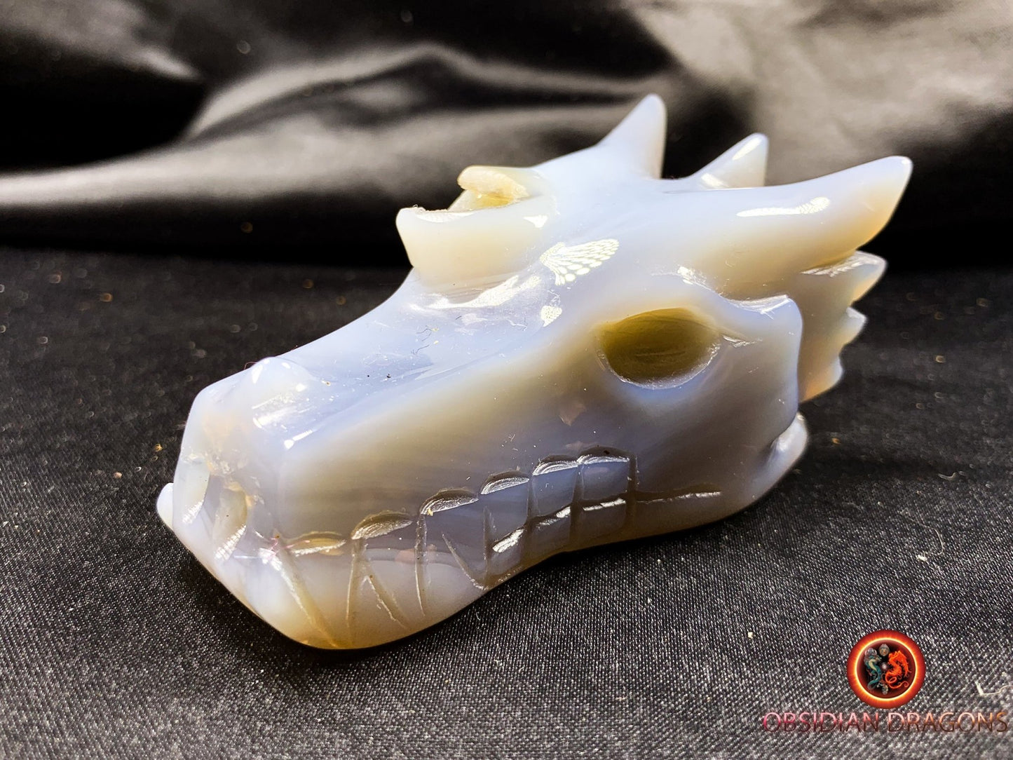 crâne de dragon, crystal dragon skull, travail artisanal, pièce unique, géode de quartz, agate - obsidian dragon