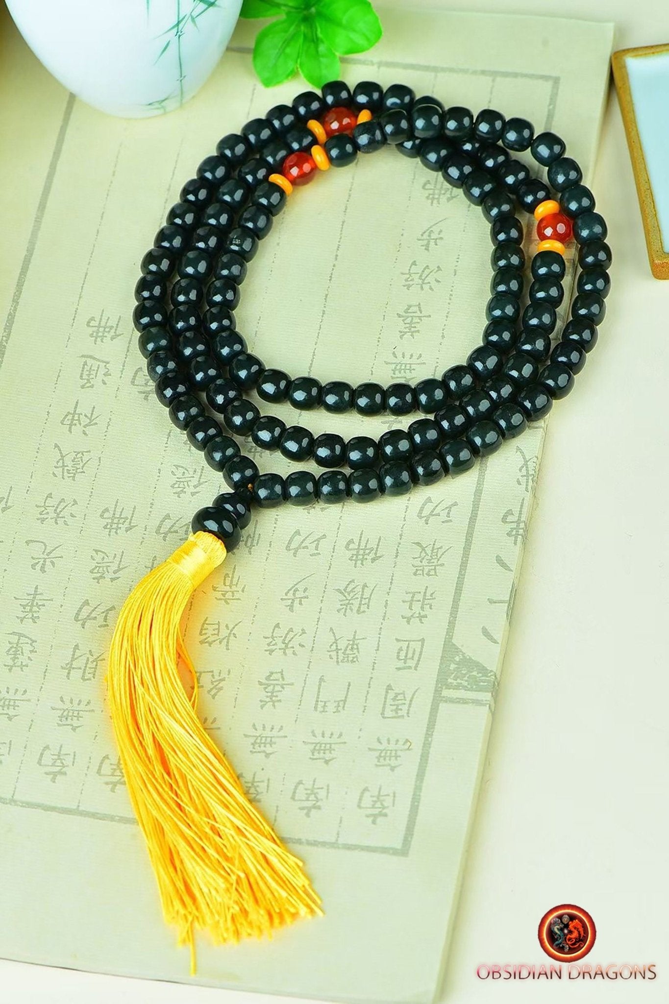 Mala, chapelet bouddhiste traditionnel zen. 108 perles de jade vert, cornaline. Prières et méditation - obsidian dragon