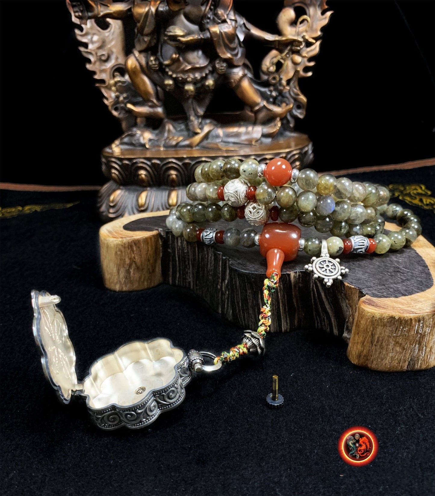 mala 108 perles de labradorite, cornaline, reliquaire tibétain et compteur en argent massif 925/1000ème - obsidian dragon