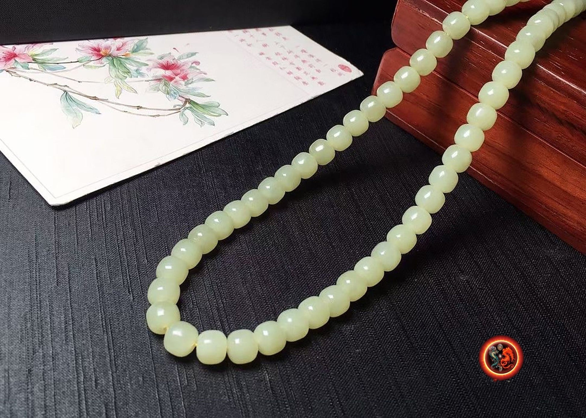 Mala chapelet bouddhiste Prière et méditation 108 perles de jade Nephrite exceptionnel entièrement naturel sans aucun traitement expertisé - obsidian dragon