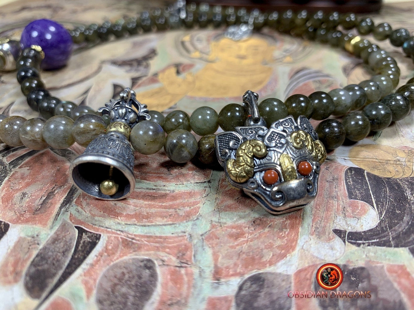 Mala, chapelet bouddhiste traditionnel tibétain. 108 perles de labradorite, argent 925. Prières et méditation - obsidian dragon