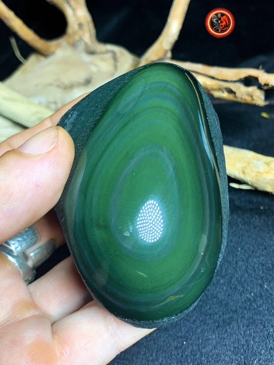 forme libre en obsidienne oeil celeste. Semi brute. 81/55/60 mm 0,218 kg. Obsidienne naturelle du mexique - obsidian dragon