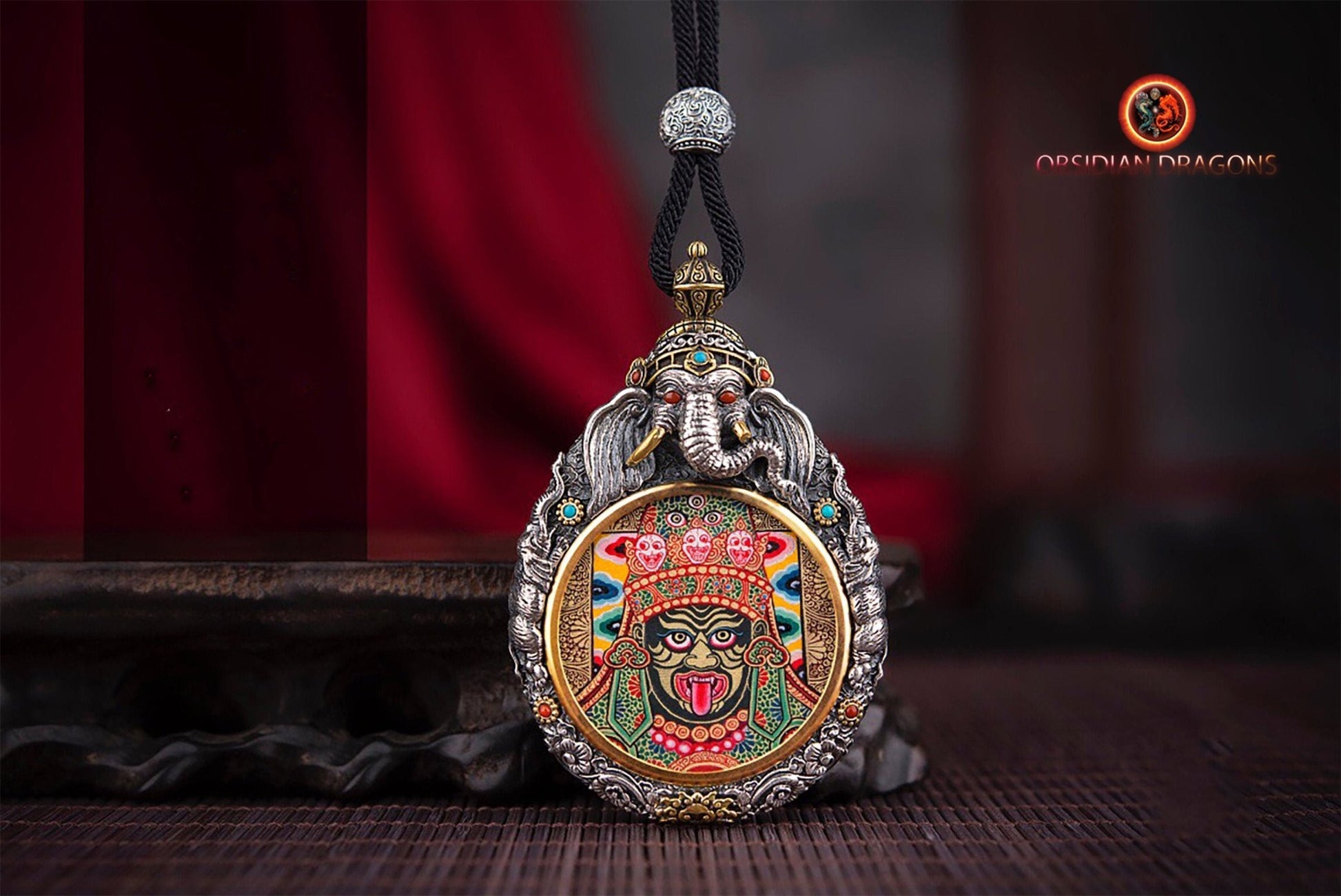 Pendentif thangka tibétain- Déité de la richesse Zakiram